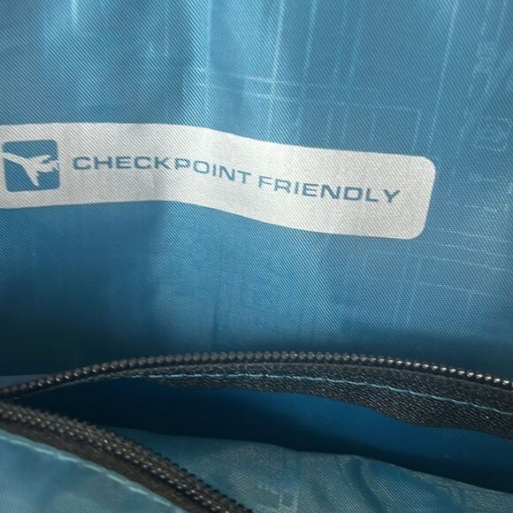 OGIO Urban Watson 17" laptop Backpack - Picture 8 of 10